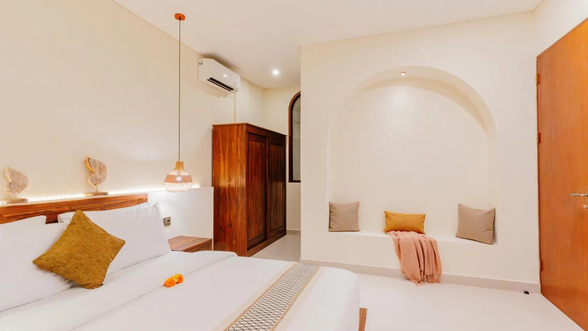 Luxury Villa Noah Kuta Lombok