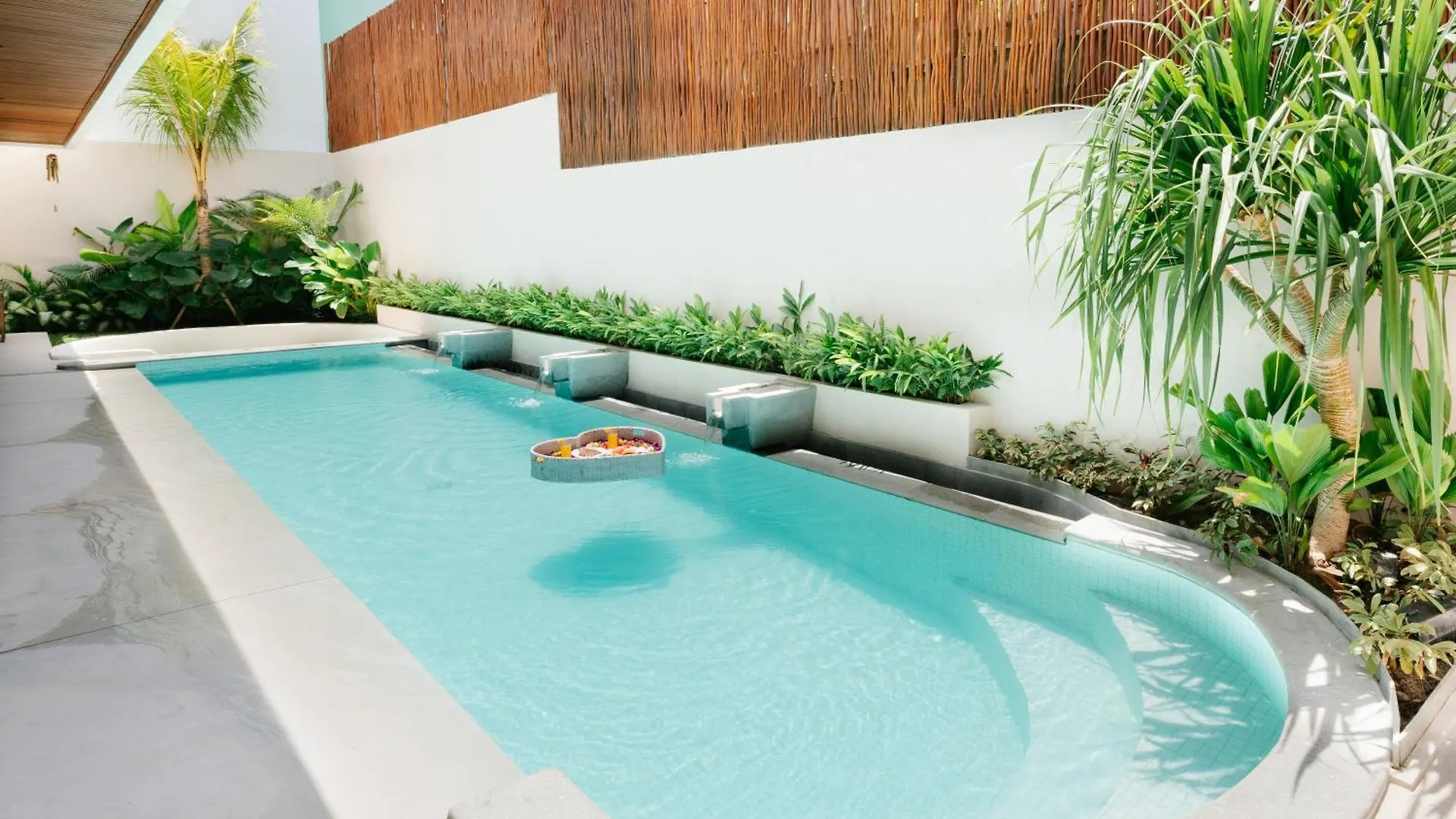 Luxury Villa Noah Kuta Lombok